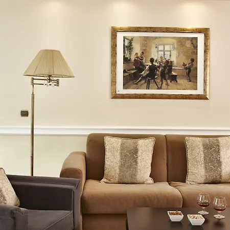 Ava Hotel And Suites-3