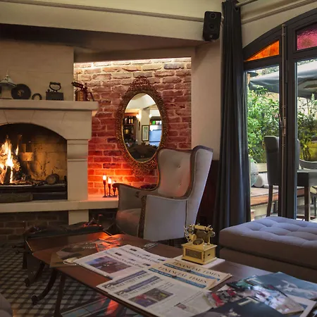Corinne Art & Boutique Hotel-3