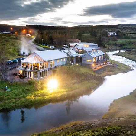 Frost&Fire Hotel-3