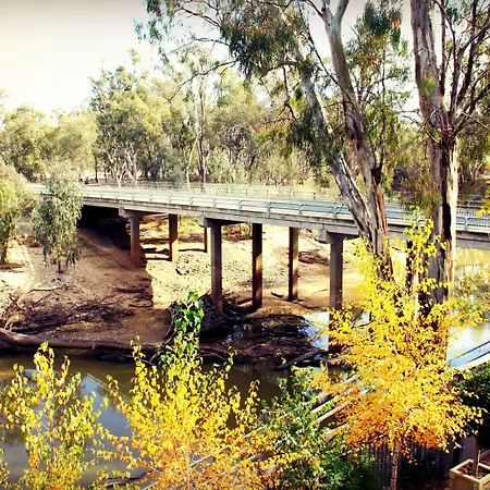 Cocknbull Boutique Hotel Echuca-2