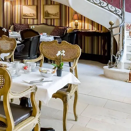 Hotel Du Romancier-3