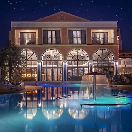 Villa Plaza Boutique Hotel & Spa-3