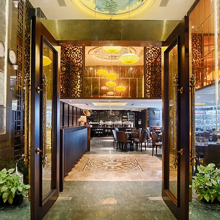 Palazzo Luxury Hotel & Bistro - Central My Khe Beach Walking Street-2