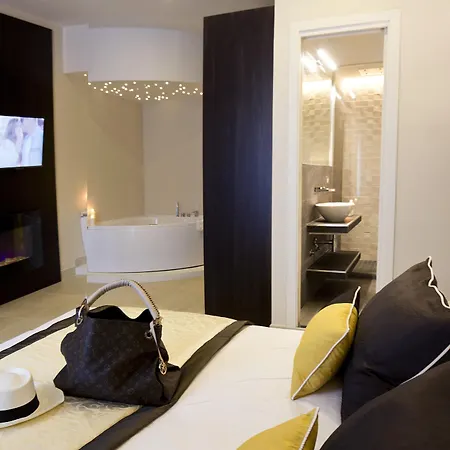 Roman Holidays Boutique Hotel-2