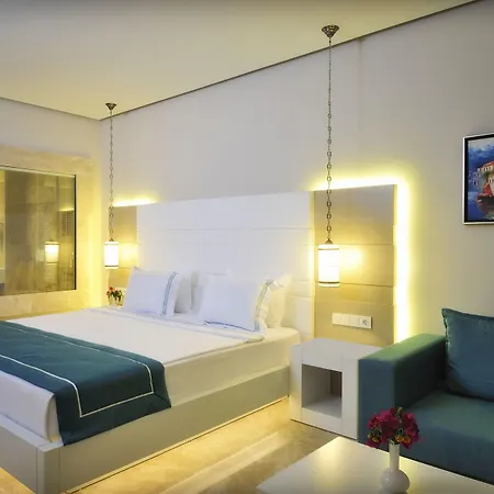 Lugga Boutique Hotel & Beach-2