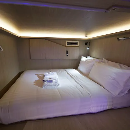 Cube Boutique Capsule Hotel At Kampong Glam-3