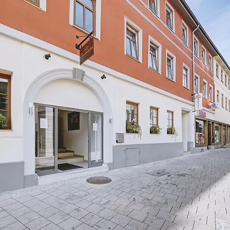 Boutique-Hotel Kronenstuben - unschlagbare Zentrumsnähe direkt am Marstall&Marktplatz - Schloss in 3 Min - Frühstück - Langzeitmiete-3