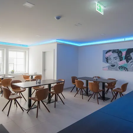 Boutique-Hotel Kronenstuben - Unschlagbare Zentrumsnaehe Direkt Am Marstall & Marktplatz - Schloss In 3 Min - Fruehstueck - Langzeitmiete-2