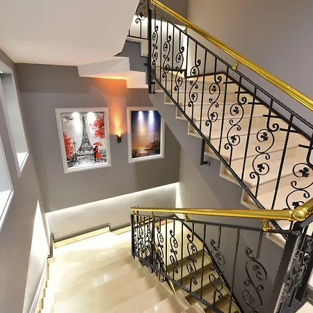 D'Lux Boutıque Hotel-3