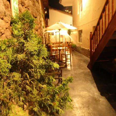 Hotel Boutique Gold Garden-2
