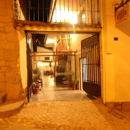 Hotel Boutique Gold Garden-3