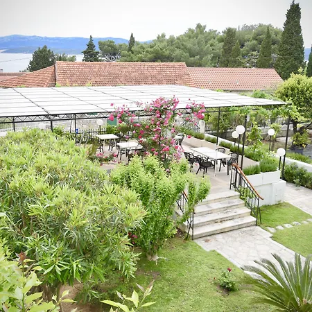 Villa Giardino Heritage Boutique Hotel Bol-2