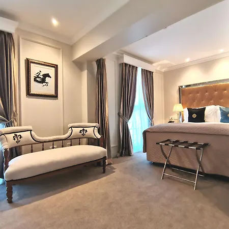 The Salisbury Luxury Class-3