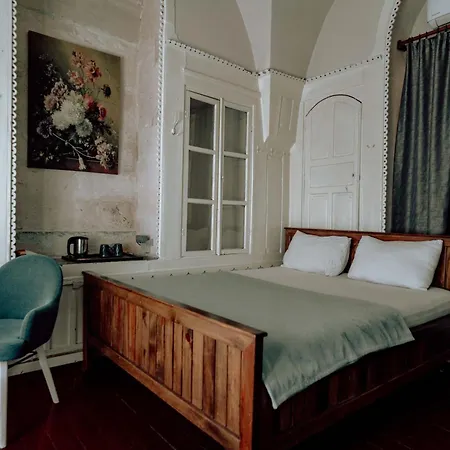 Sarmaşık Otel-2