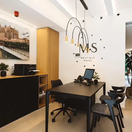 Boutique Hotel Petit Montision-3