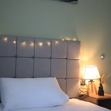 Zelle Airport Suites-3