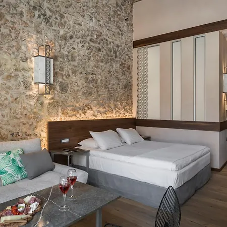 Ambassadors Residence Boutique Hotel-3
