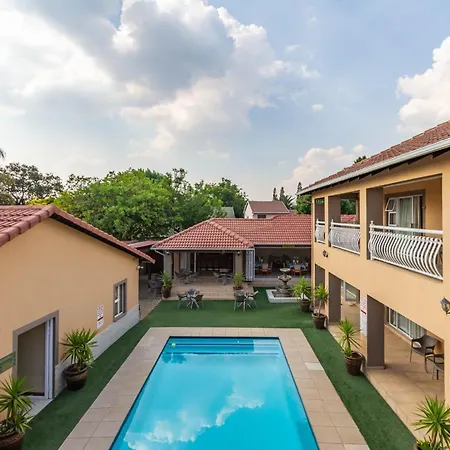 Lakeview Boutique Hotel & Conference Center-2