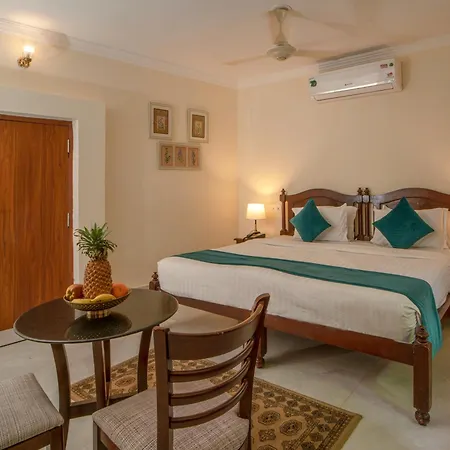 Swaroop Vilas - Lake Facing Boutique Hotel-2