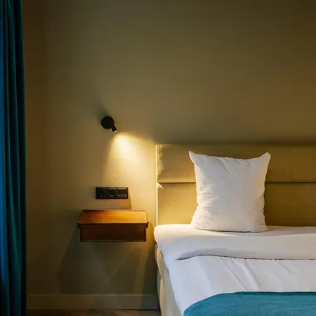 Hotel 1635-3