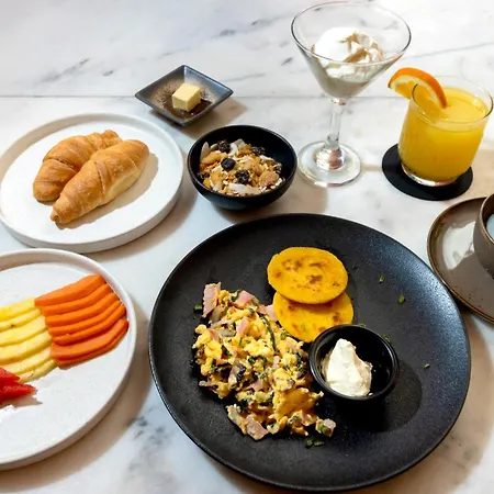 El Marques Hotel Boutique By Geh Suites-3