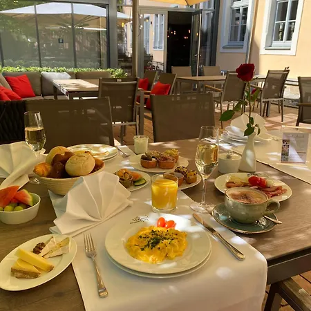 Moments Boutique Hotel-3