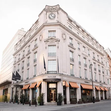 The Trafalgar St James London Curio Collection By Hilton-3