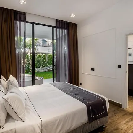 White Boutique Hotel&Residences-3