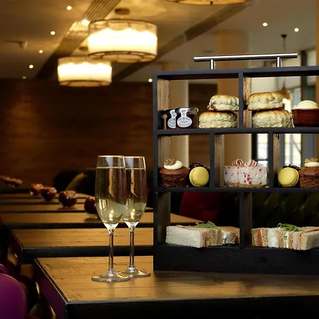 Hilton Garden Inn Birmingham Brindley Place-3