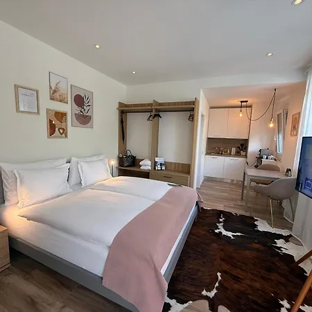 Boutique-Hotel Remorino, A Lago Maggiore Garden Resort-3