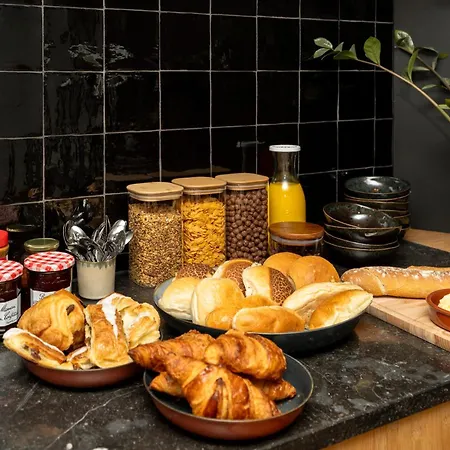 A Place Antwerp - Boutique Hotel Emile-2