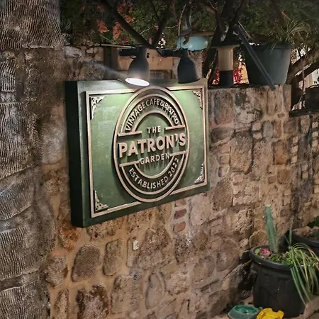 Patron Hotel-3