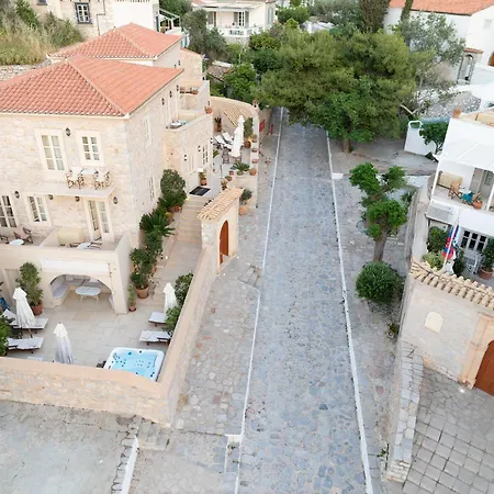 Angelica Traditional Boutique Hotel-2