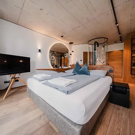 Boutique-Hotel Lartor-3