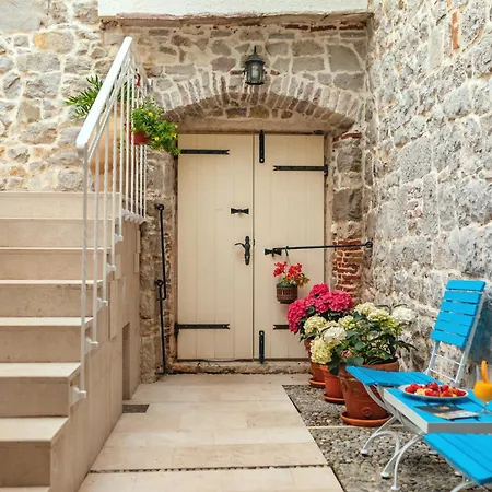 Boutique Heritage Hotel Blanc & Bleu - Capitano-2