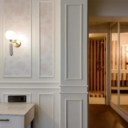 Bv House - Membersclub - Adult Only-3