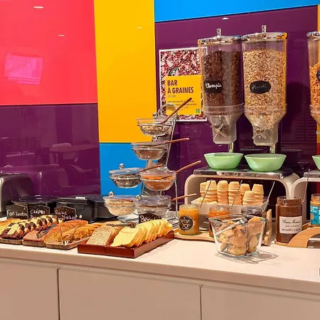Ibis Styles Paris Tolbiac Bibliotheque-3