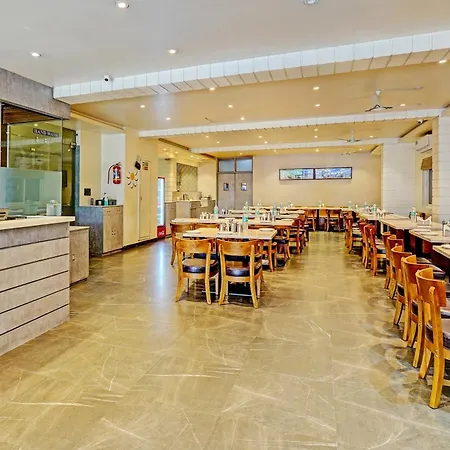 Super Townhouse Oak Clove Boutique Hotel Rajaji Nagar Near Lulu Mall Bengaluru-2