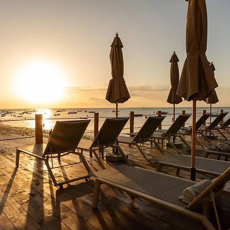 Dhow Beach Boutique Hotel-2