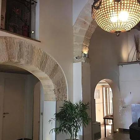 Ucciardhome Hotel-2