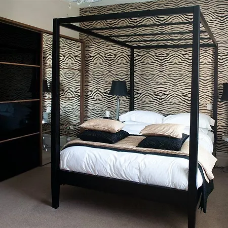 The Old Vicarage Boutique Hotel-3