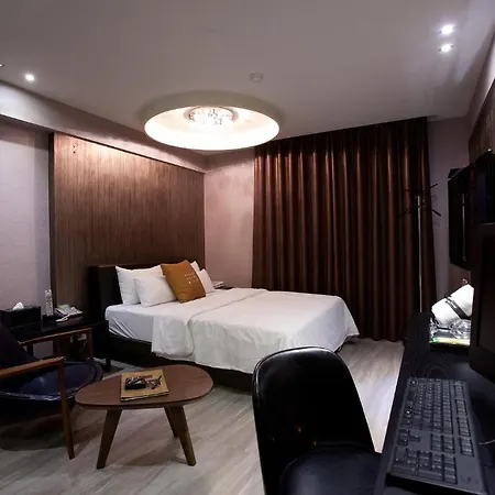Hotel Hip-3