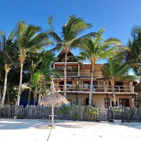 Casa Cat Ba Beachfront Boutique Hotel-2