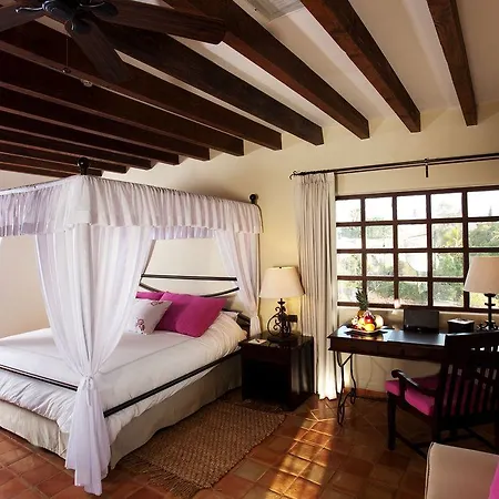 Guaycura Boutique Hotel Beach Club & Spa-3