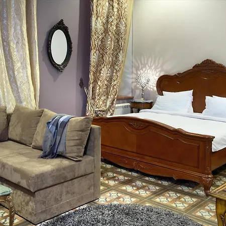 Theatre Boutique Apartments - Stylish - Walk Everywhere-2