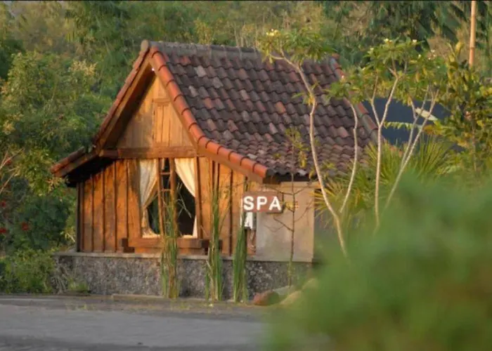 Kampung Lumbung Boutique Hotel Malang