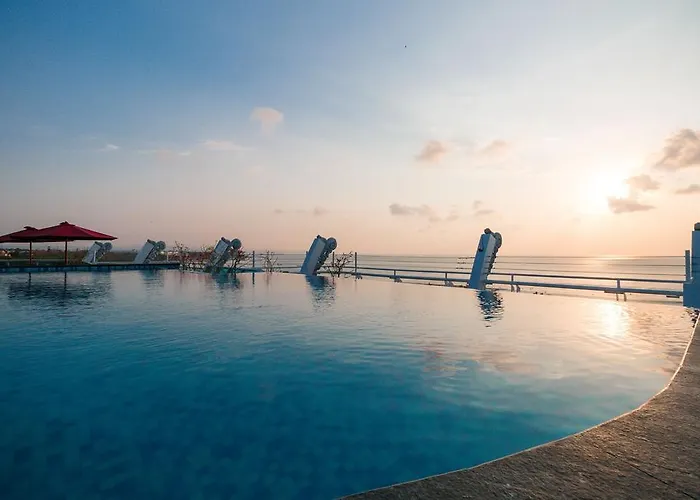 Kutabex Beachfront Hotel