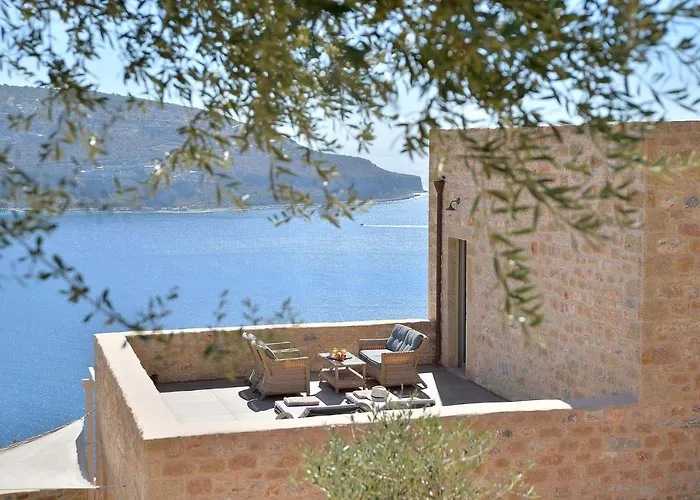 Akrolithi Boutique Hotel & Suites Oitylo
