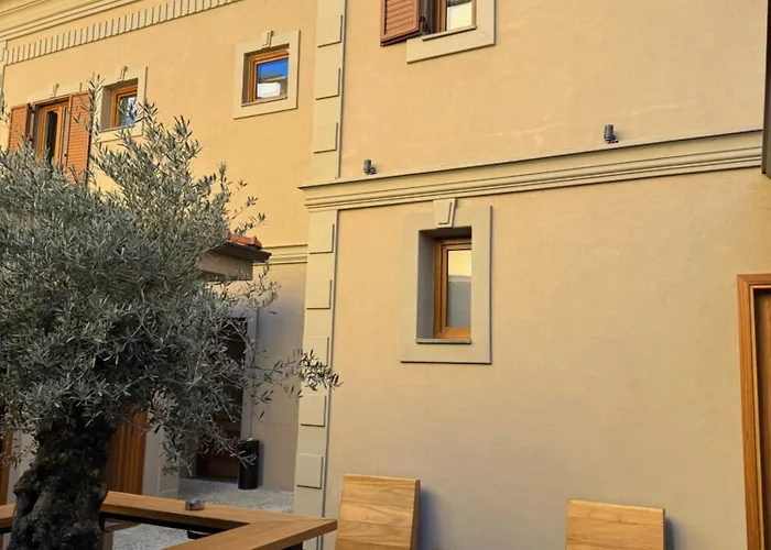 Faces & Places Boutique Hotel Tirana