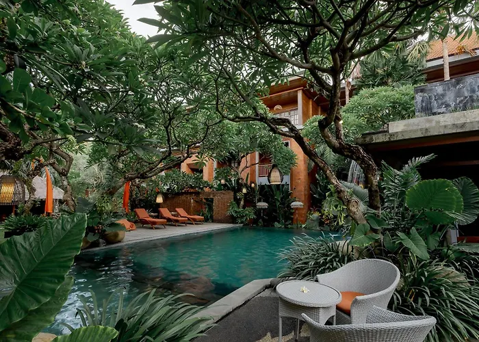 Fourteen Roses Boutique Hotel, Kuta Legian 